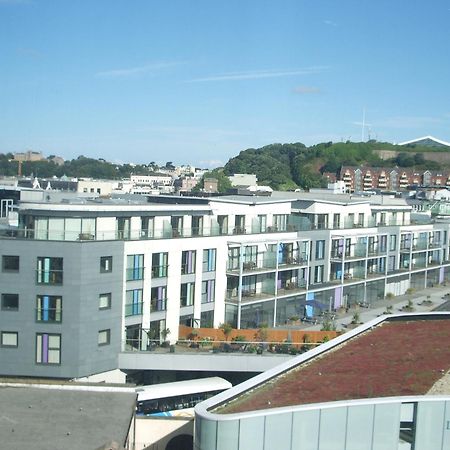 Liberty Wharf Apartments Ст. Хейлир Джерси Экстерьер фото